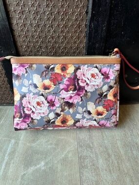 Cavalcanti Hydrangea Floral Wristlet Pouch